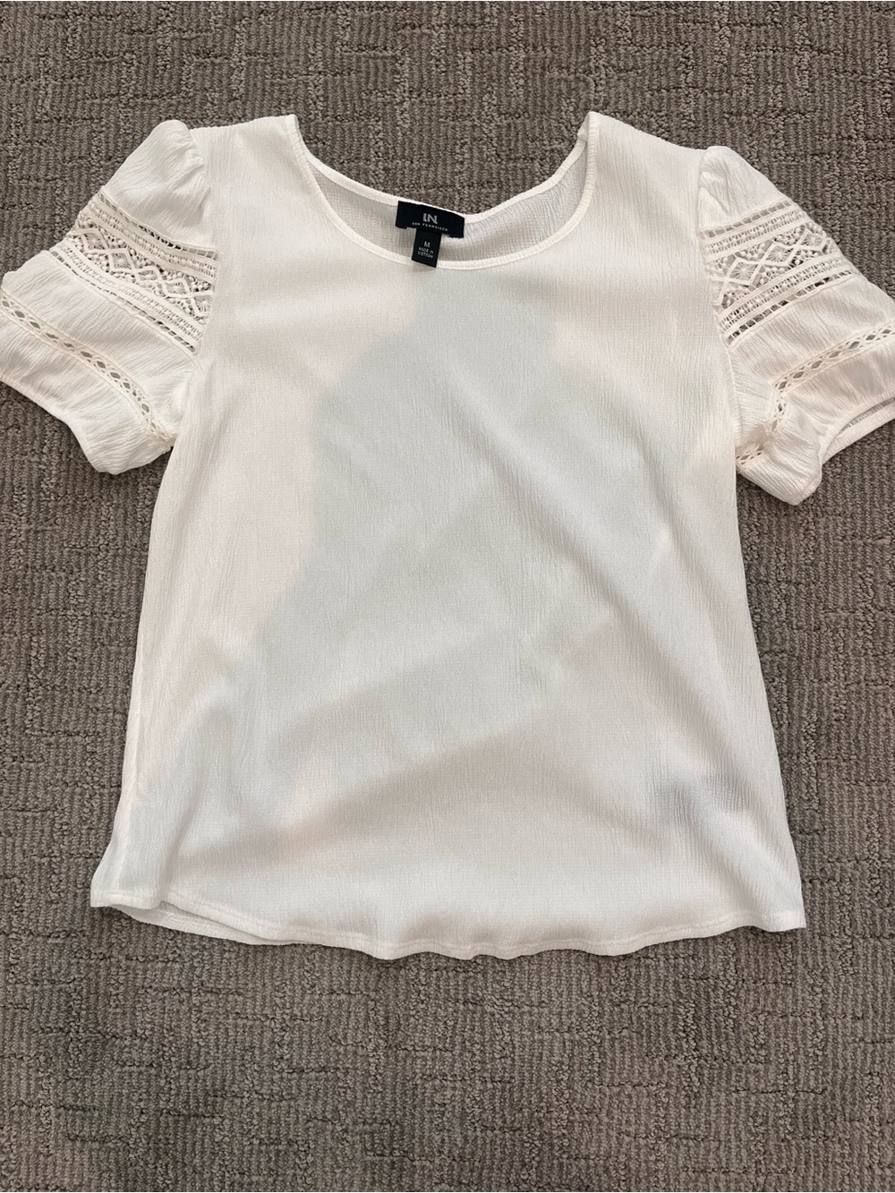 I.N. San Francisco White Lace Puff-Sleeve Blouse